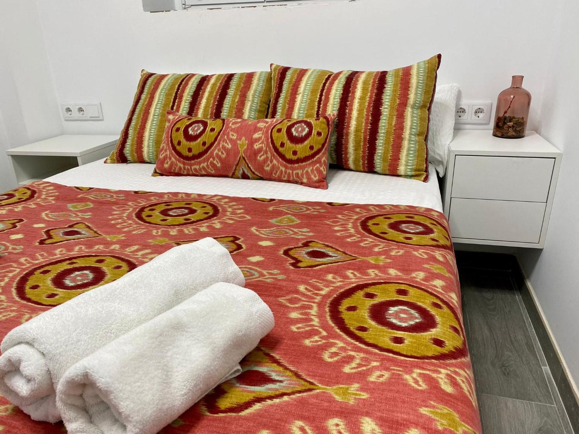 Anka Kurro Bed & Breakfast Rota
